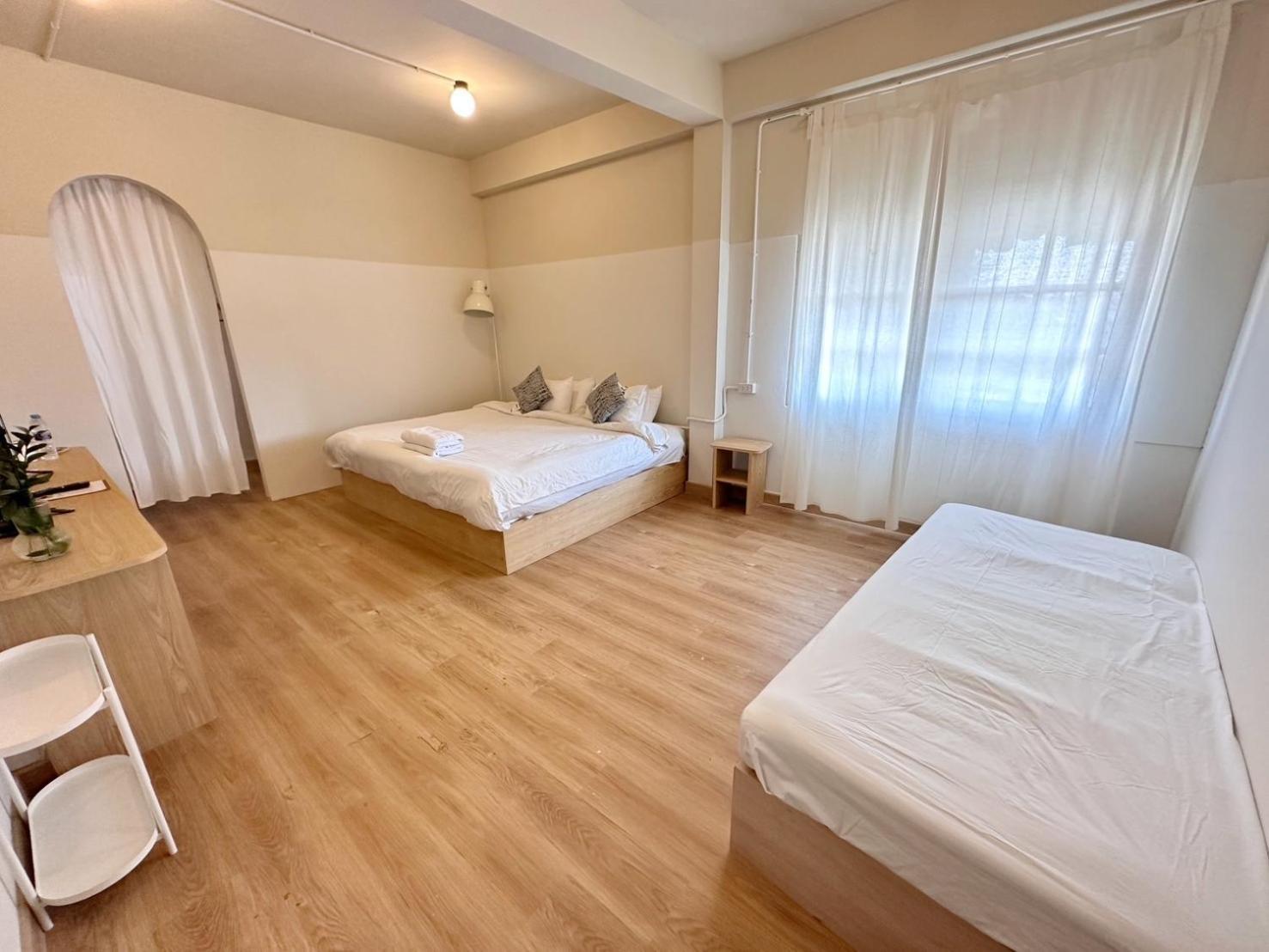 Hotel La Moon House à Salaya Extérieur photo