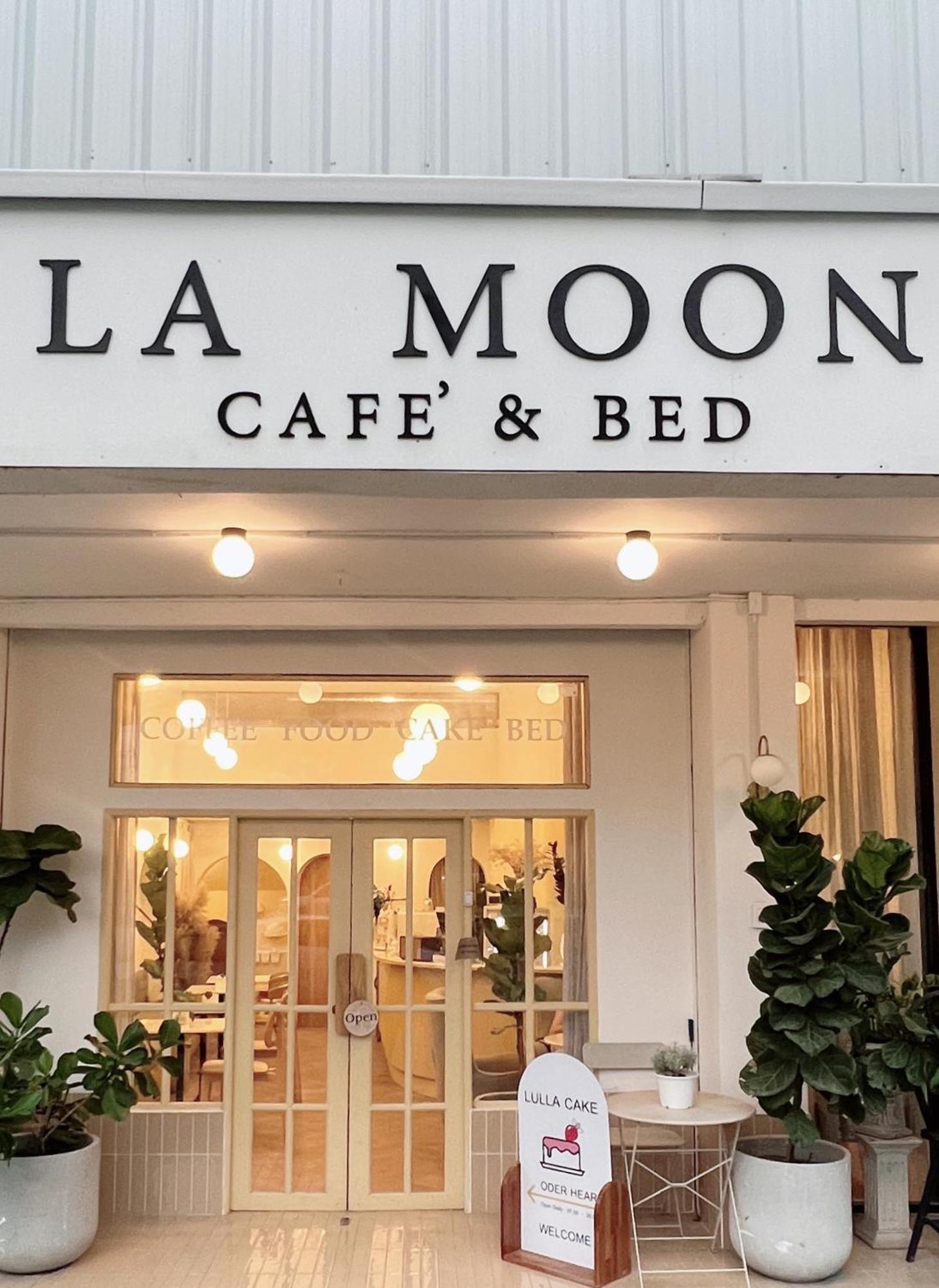 Hotel La Moon House à Salaya Extérieur photo